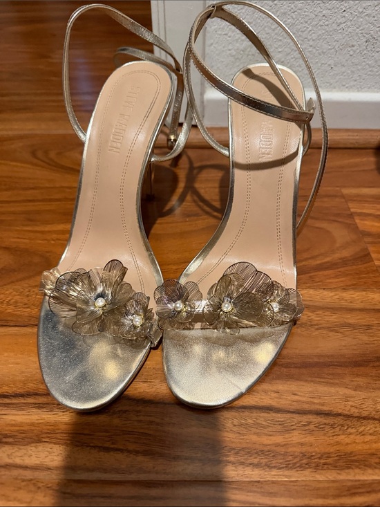 Steve Madden Shoes - Steve Madden Gold Floral Strap Heels